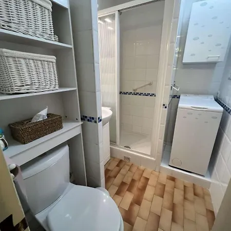 Appartement Cosy Avec Cabine, Piscine, Parking, Lave-linge, Proche Et Commerces. - Fr-1-702-9