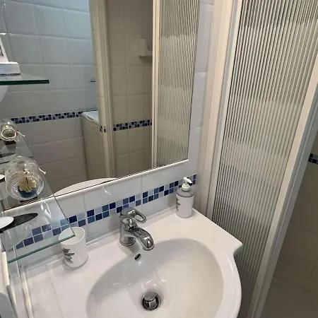 Cosy Avec Cabine, Piscine, Parking, Lave-linge, Proche Et Commerces. - Fr-1-702-9 Апартаменти